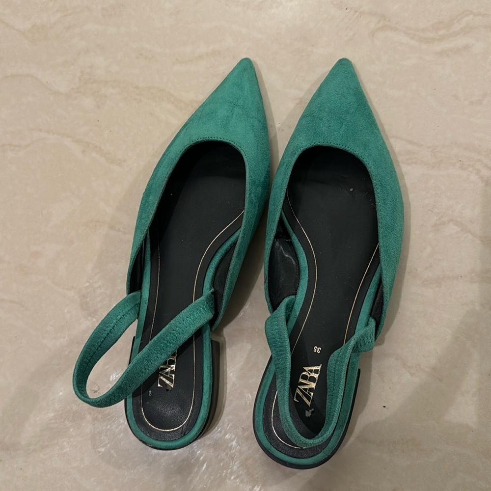 Zara Pointed sling back ballet flat size 35 green